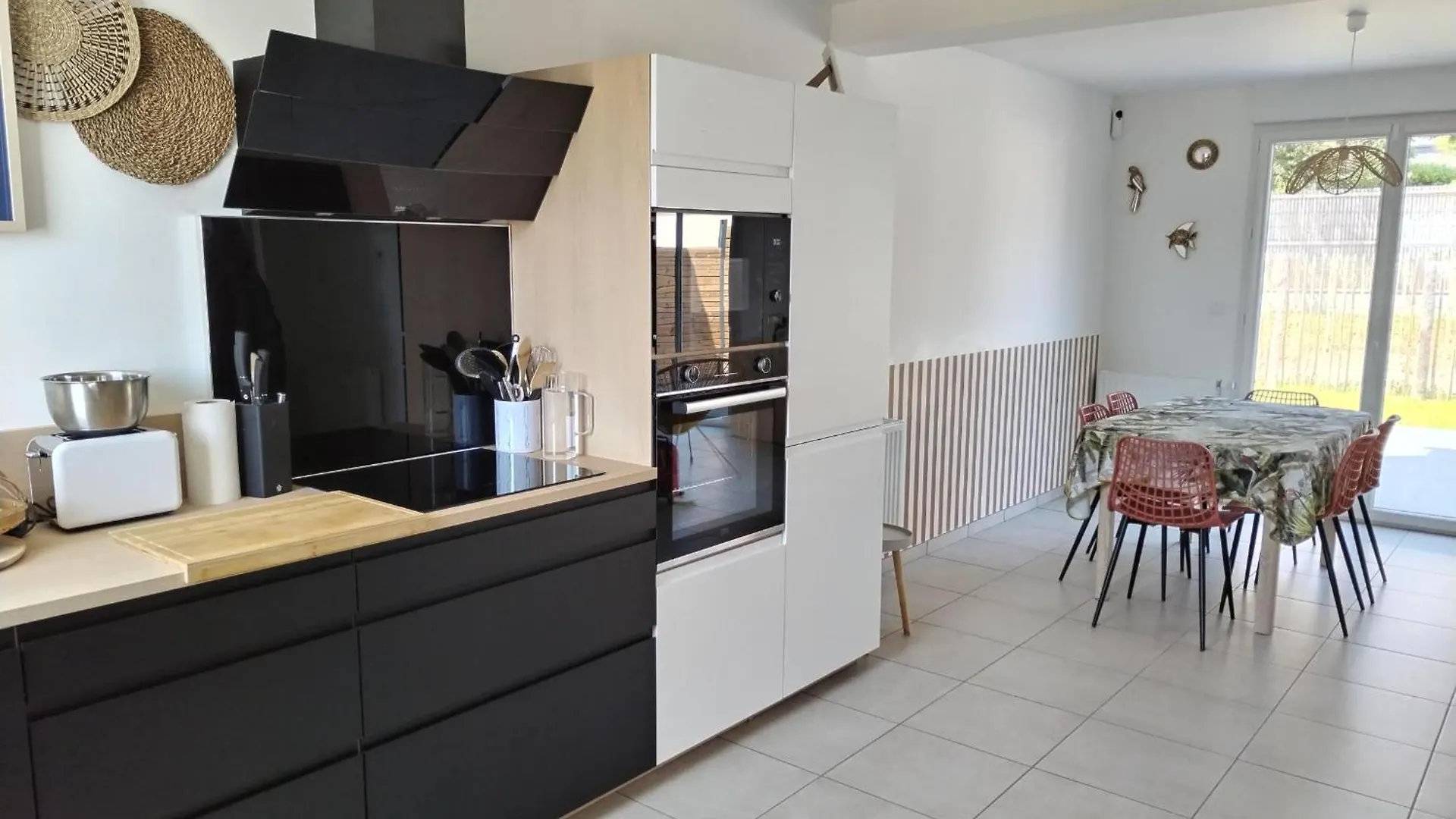 Nyaraló Charmante Maison Neuve Au Coeur De Matignon
